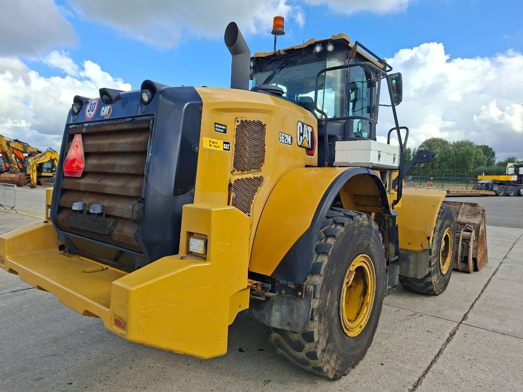CAT 962M