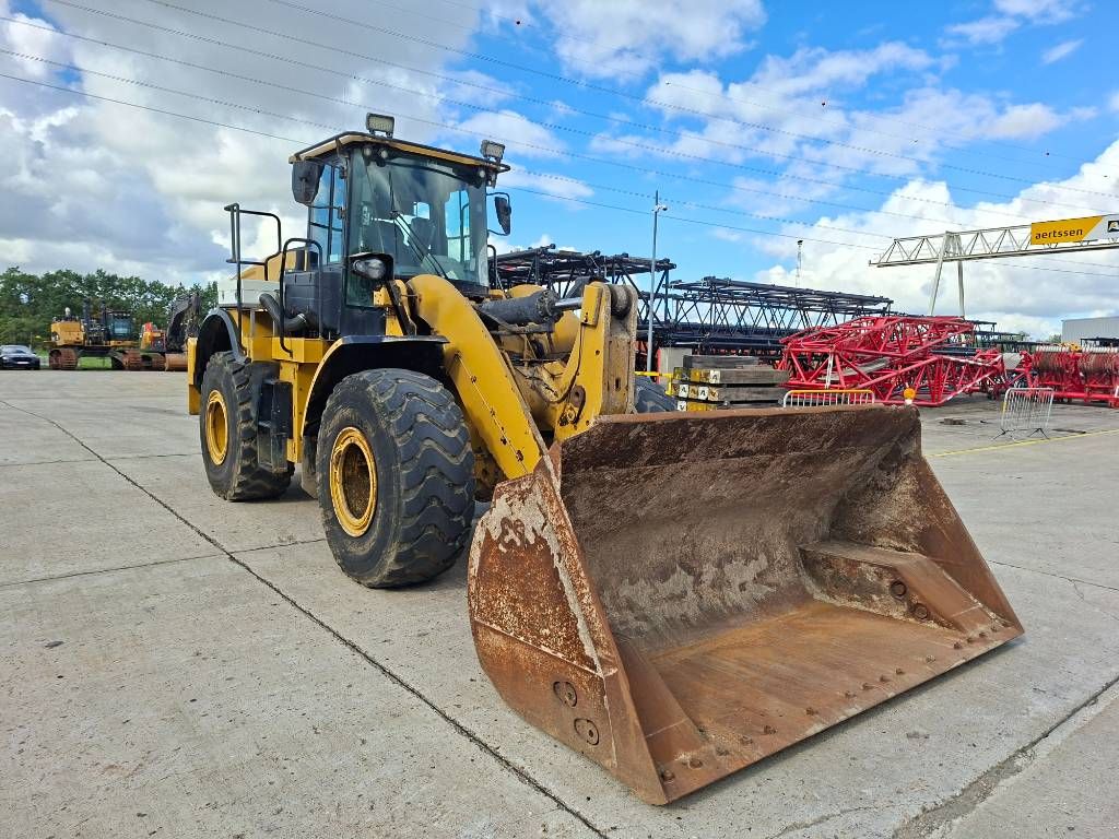 CAT 962M