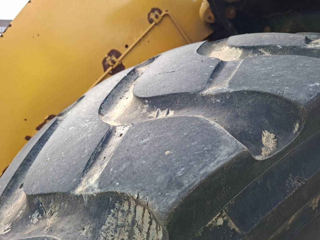 CAT 962M