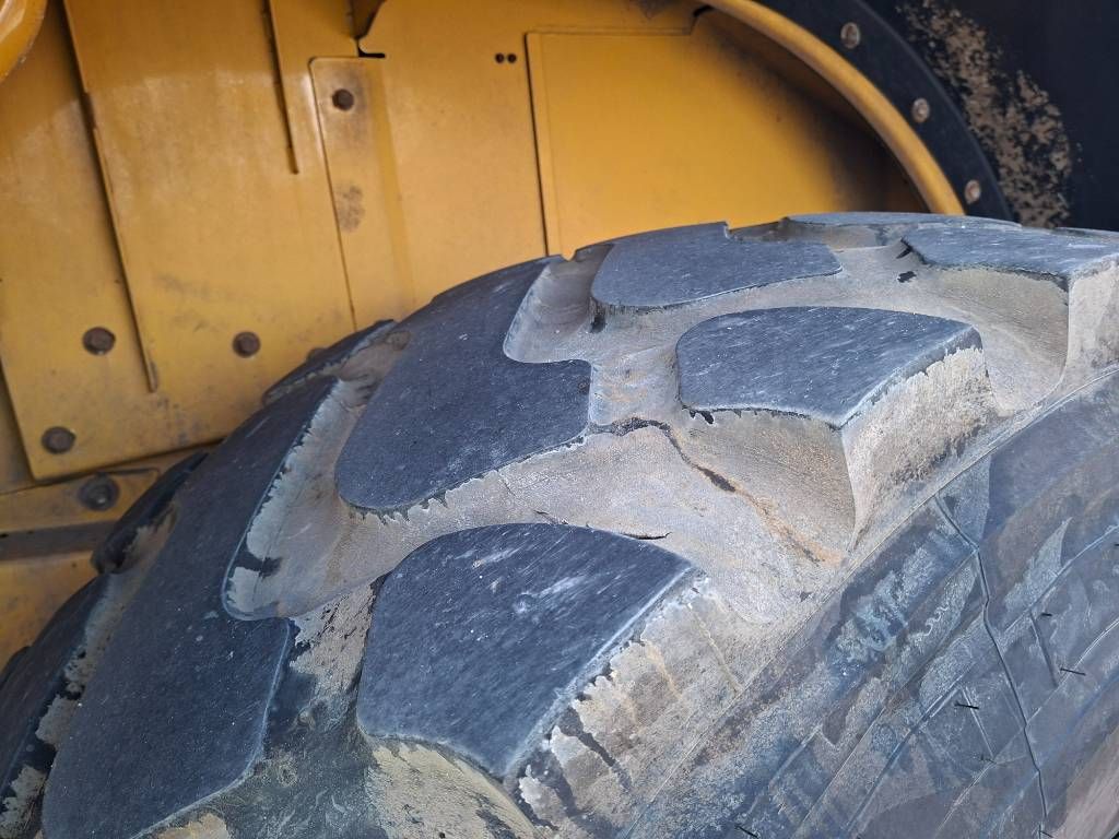 CAT 962M