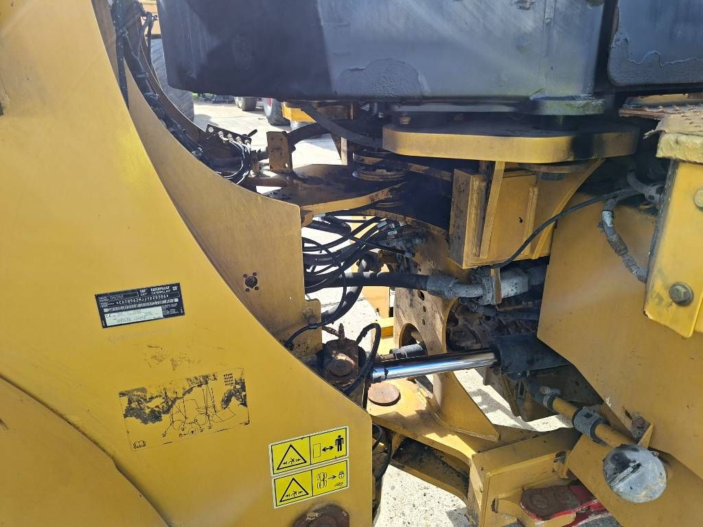 CAT 962M