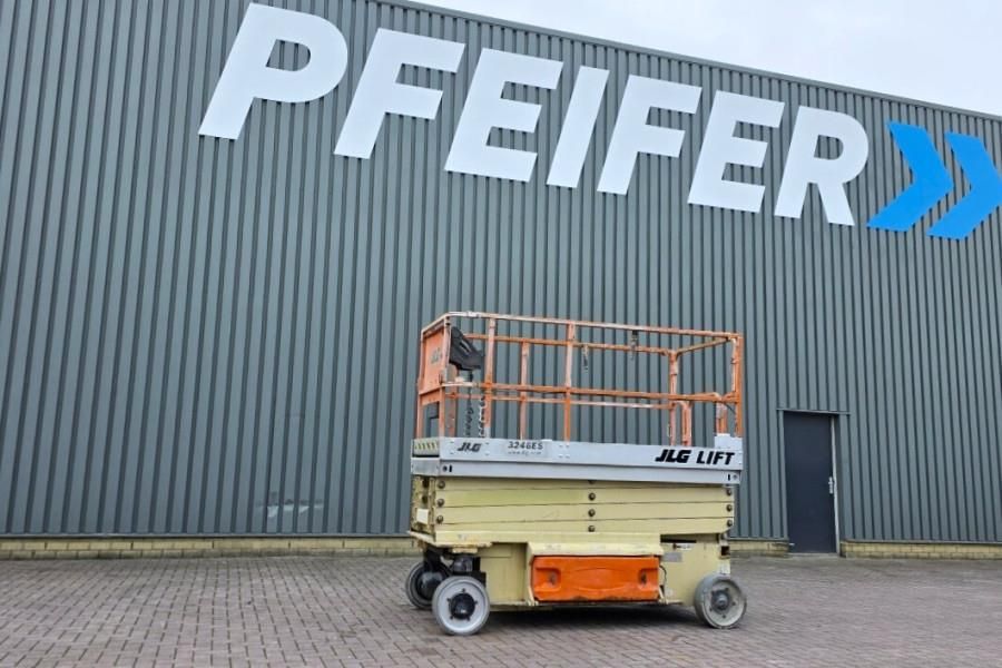 JLG 3246ES Electric, 11.7m Working Height, 320kg Capac