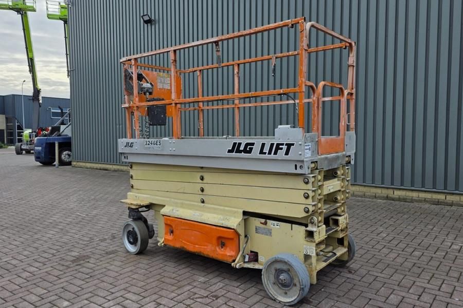 JLG 3246ES Electric, 11.7m Working Height, 320kg Capac
