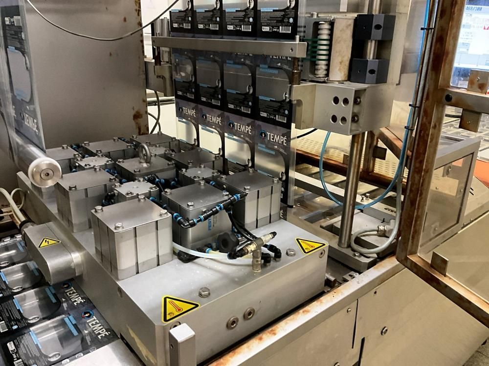 2015 GUELT TH3000 Thermoforming Packaging Machine