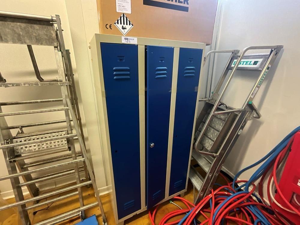2015 3-Door Wardrobe