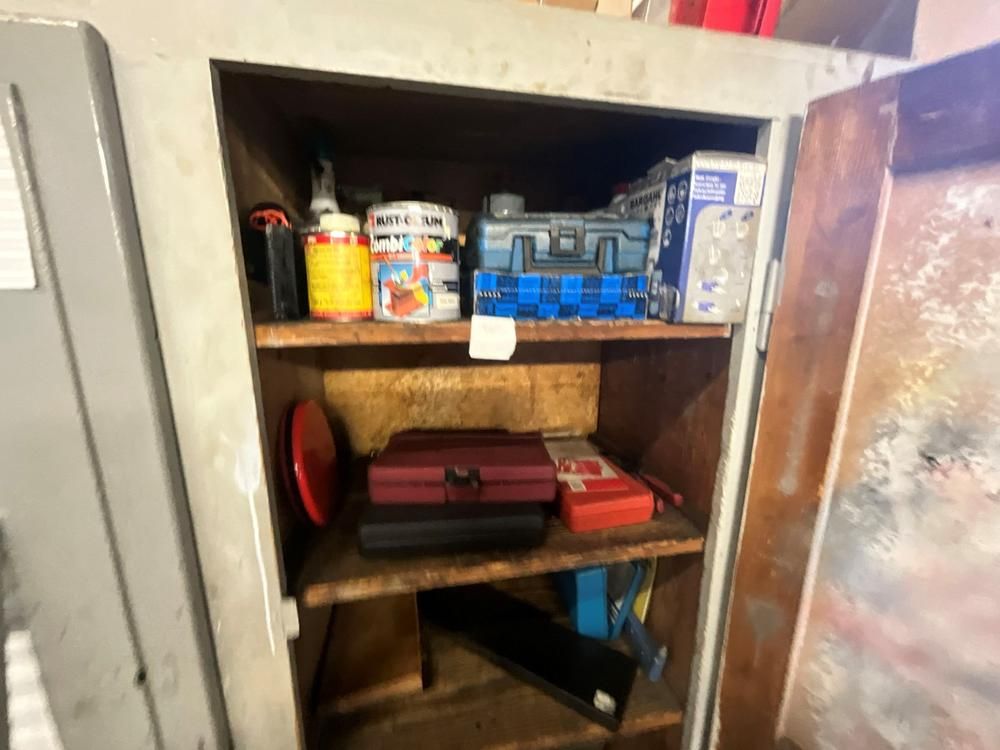 Workshop cabinets (4)