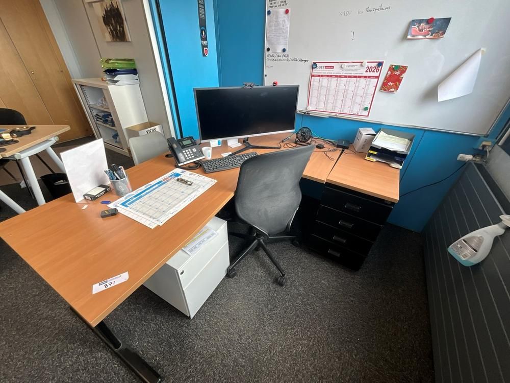 2015 Samsung S34J550WQR Corner Desk
