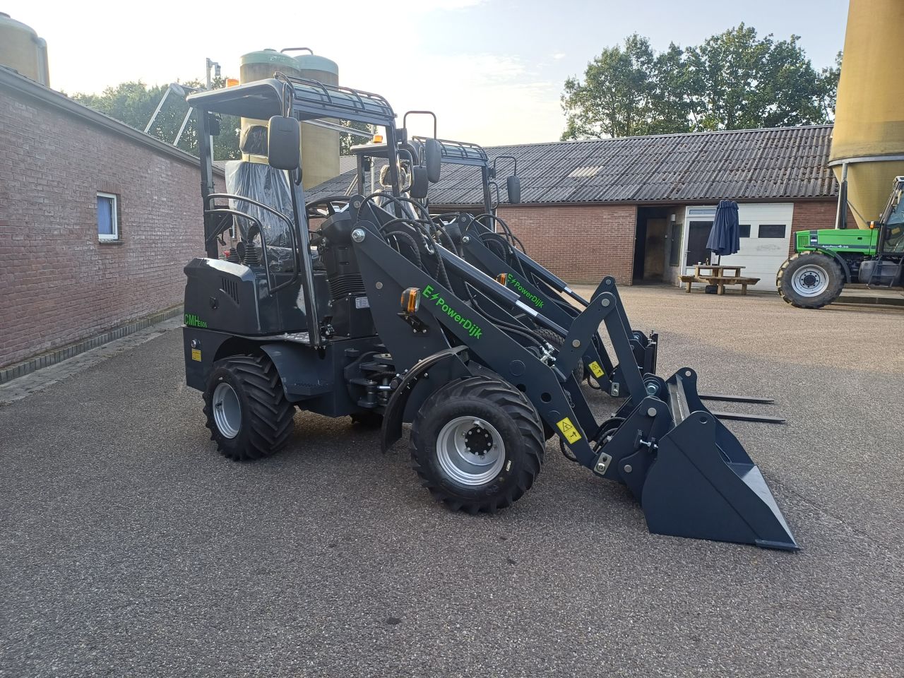 Mini shovel CMH 606 elektrische minishovel Shovels