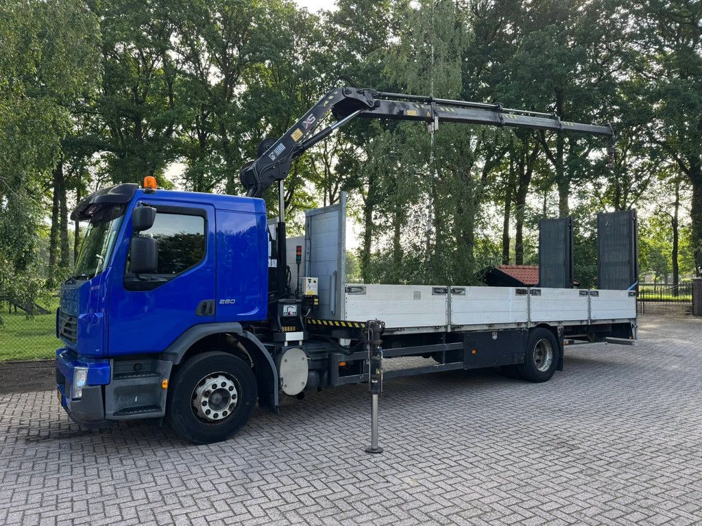Volvo FE 240 HIAB 111B-3 DUO machinetransporter + kraan