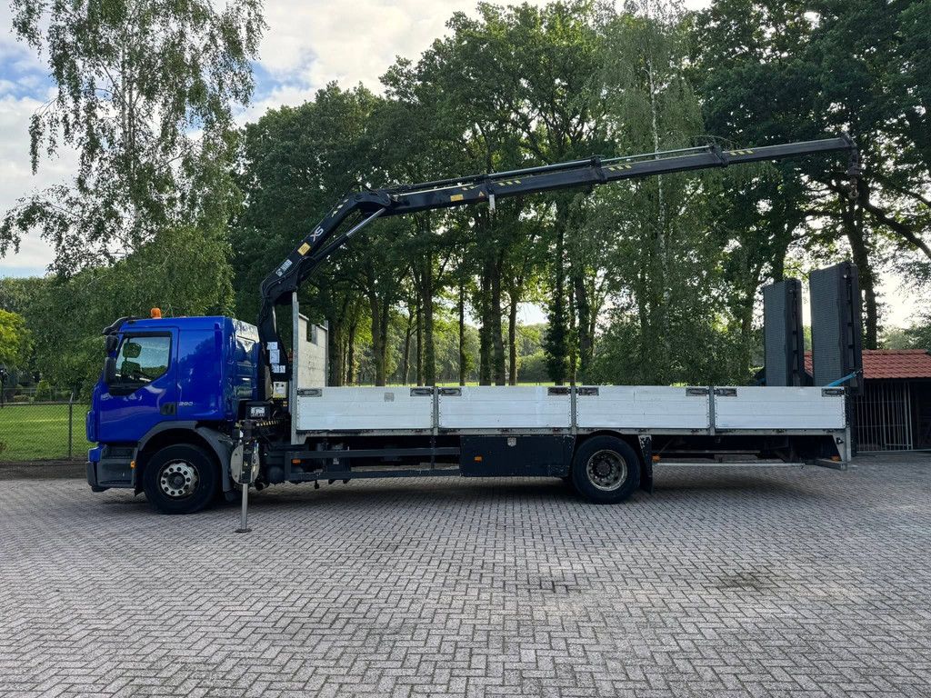 Volvo FE 240 HIAB 111B-3 DUO machinetransporter + kraan