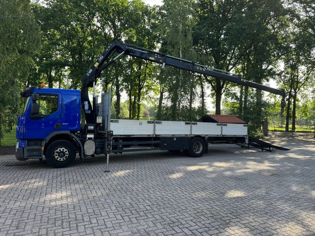 Volvo FE 240 HIAB 111B-3 DUO machinetransporter + kraan