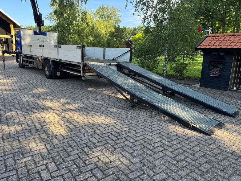 Volvo FE 240 HIAB 111B-3 DUO machinetransporter + kraan