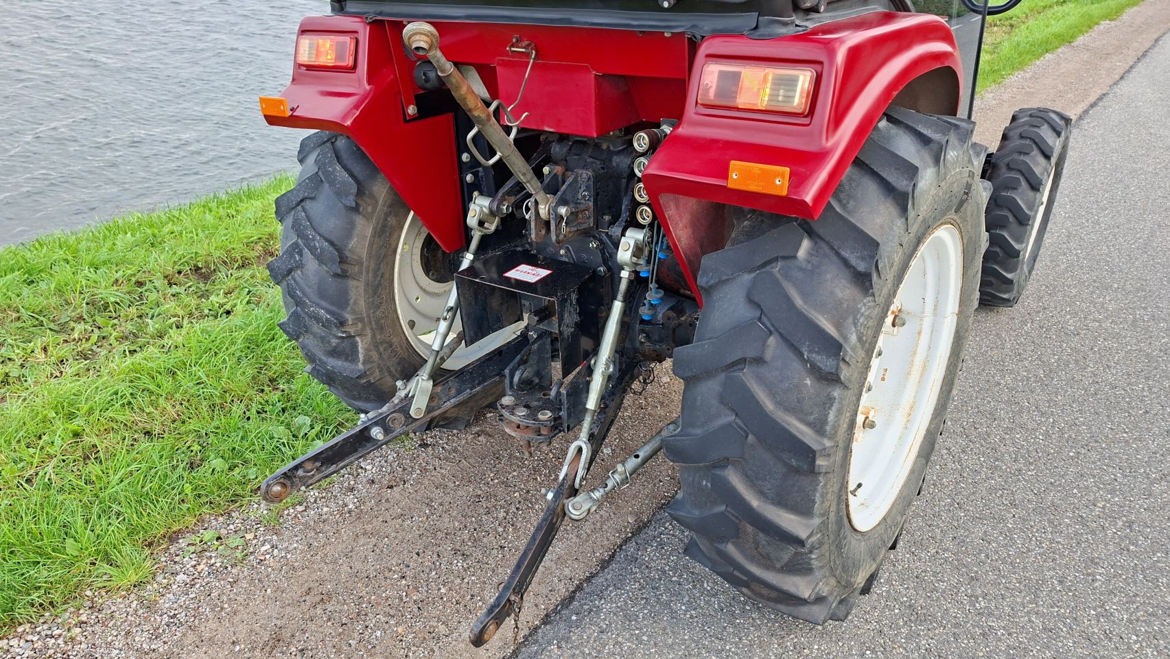Knegt 404 G2 mini trekker met 40 PK