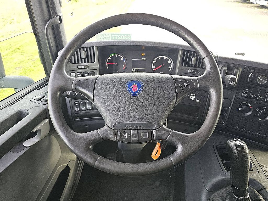 SCANIA P280 6x2*4
