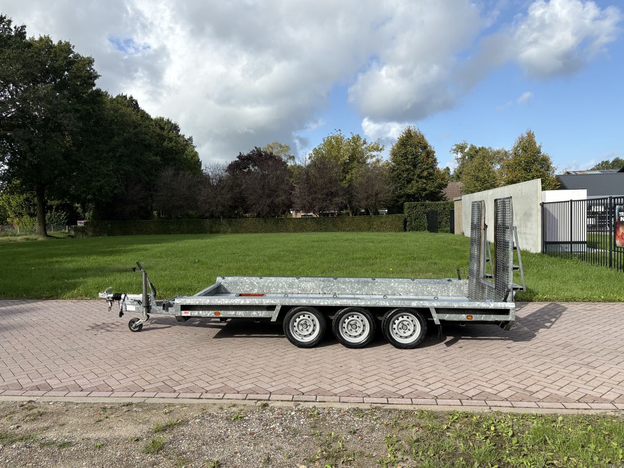 Hulco 3500 kg aanhanger met oprijklep