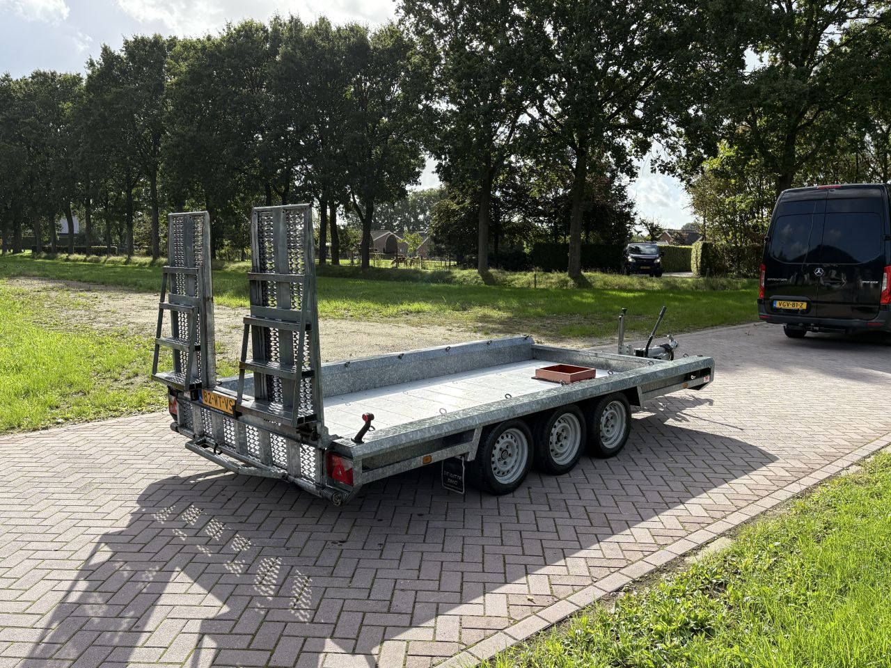 Hulco 3500 kg aanhanger met oprijklep
