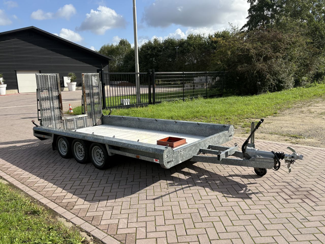 Hulco 3500 kg aanhanger met oprijklep