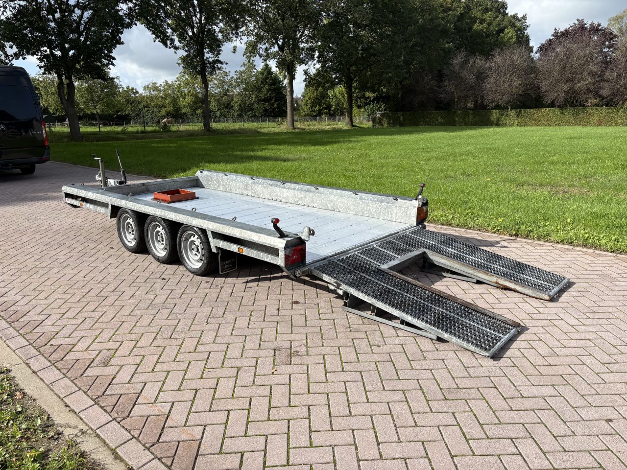 Hulco 3500 kg aanhanger met oprijklep
