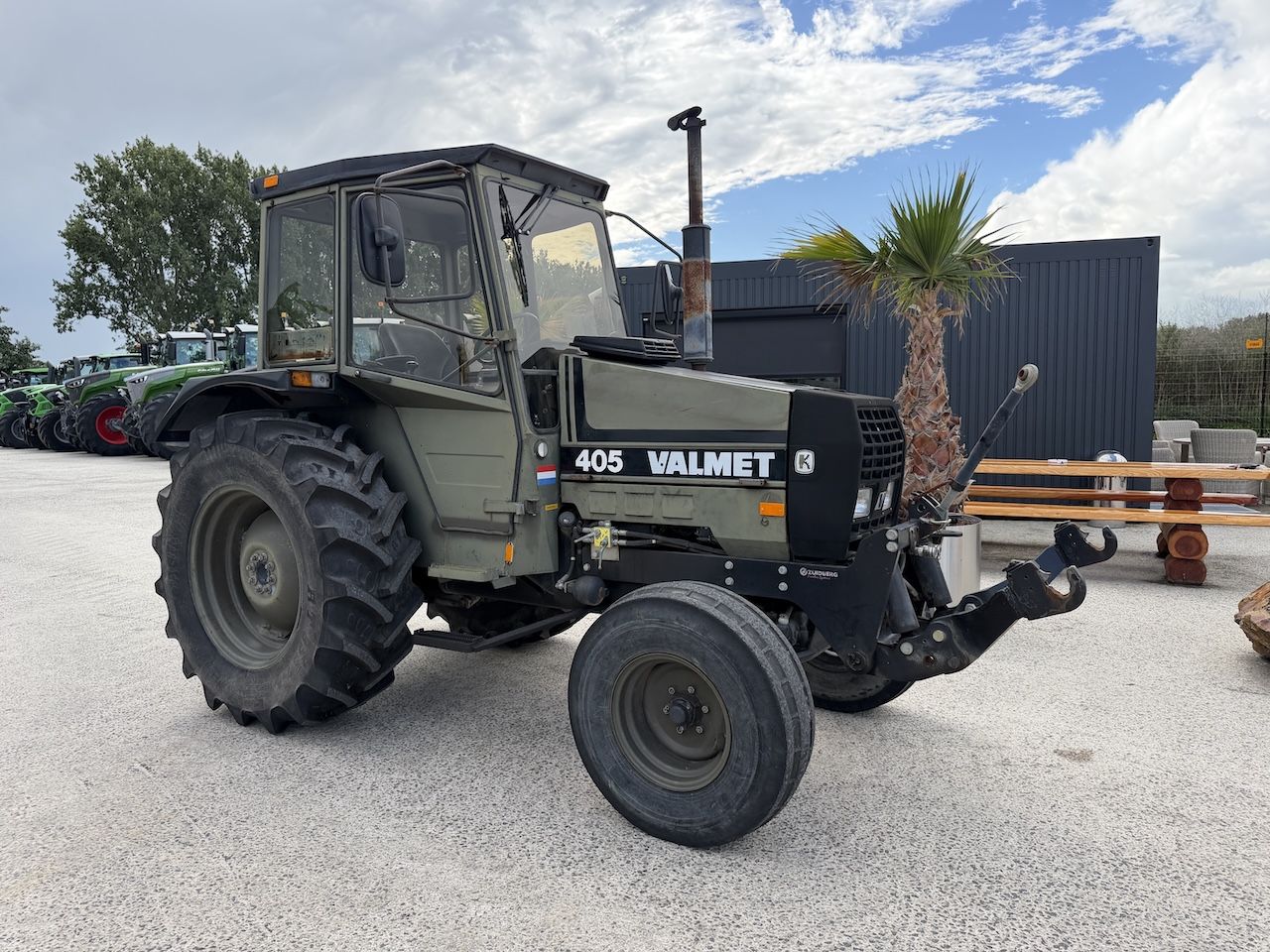Valmet 405 Tractor