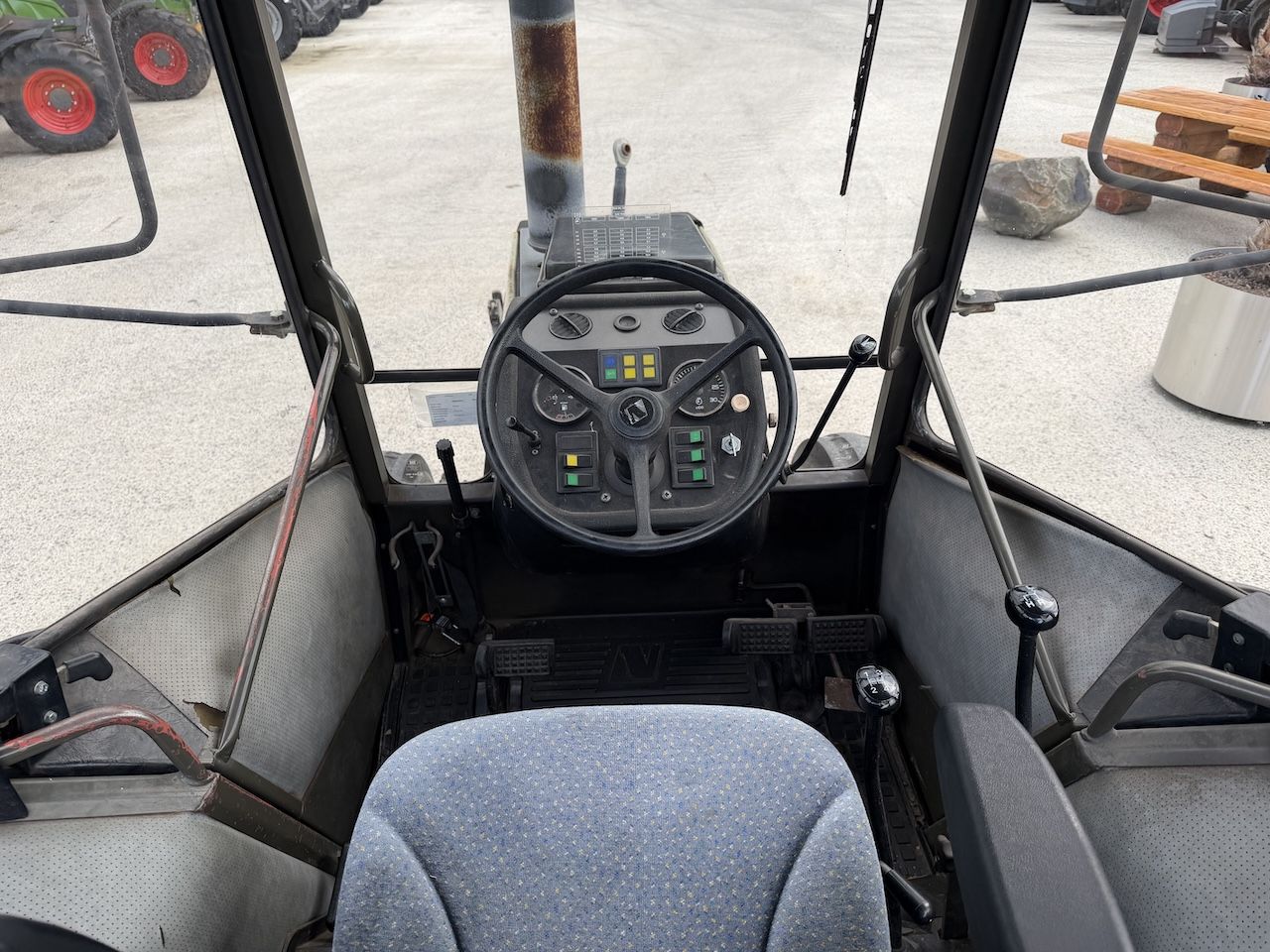 Valmet 405 Tractor