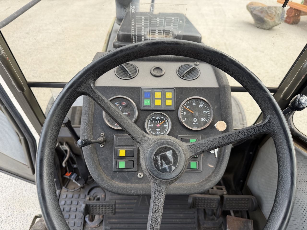 Valmet 405 Tractor
