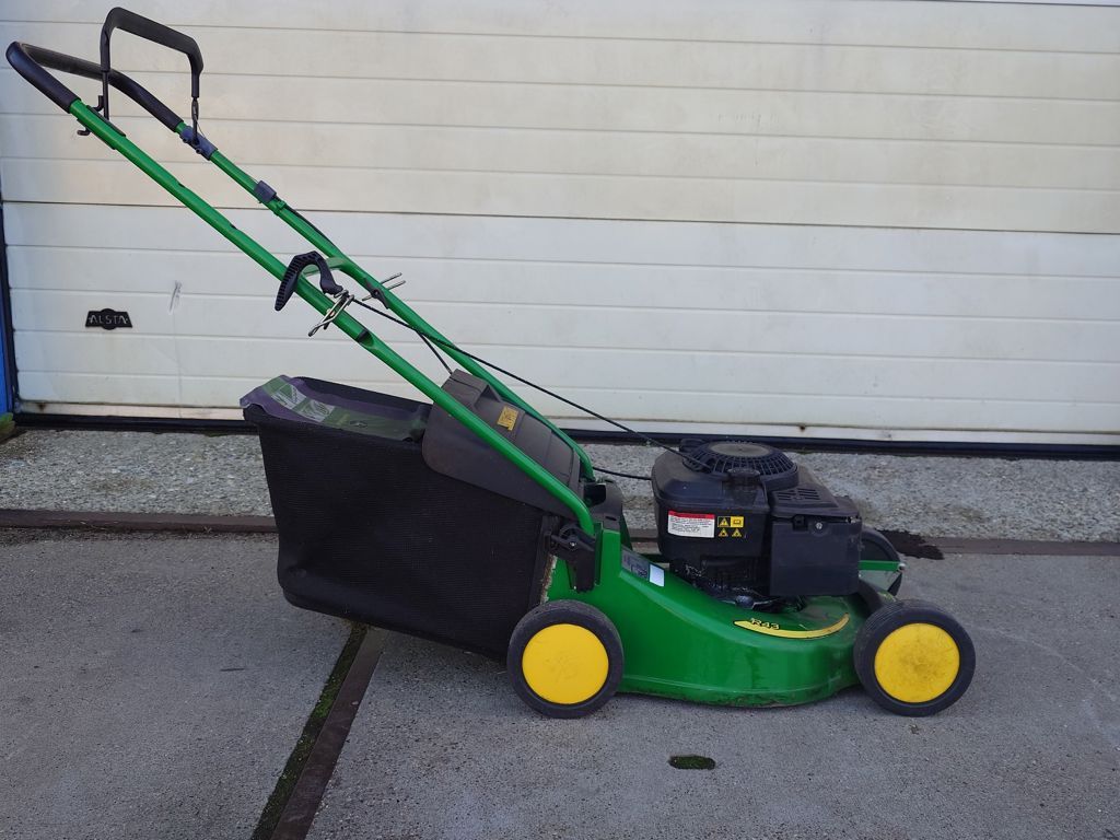 John Deere R43