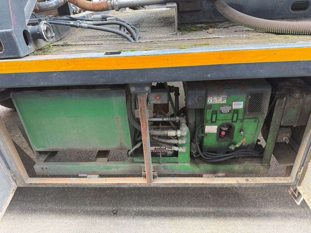 Floor FLA-10-181 Wegenbouw Splitverdeler + RVS Tank Hatzmotor 3 asser
