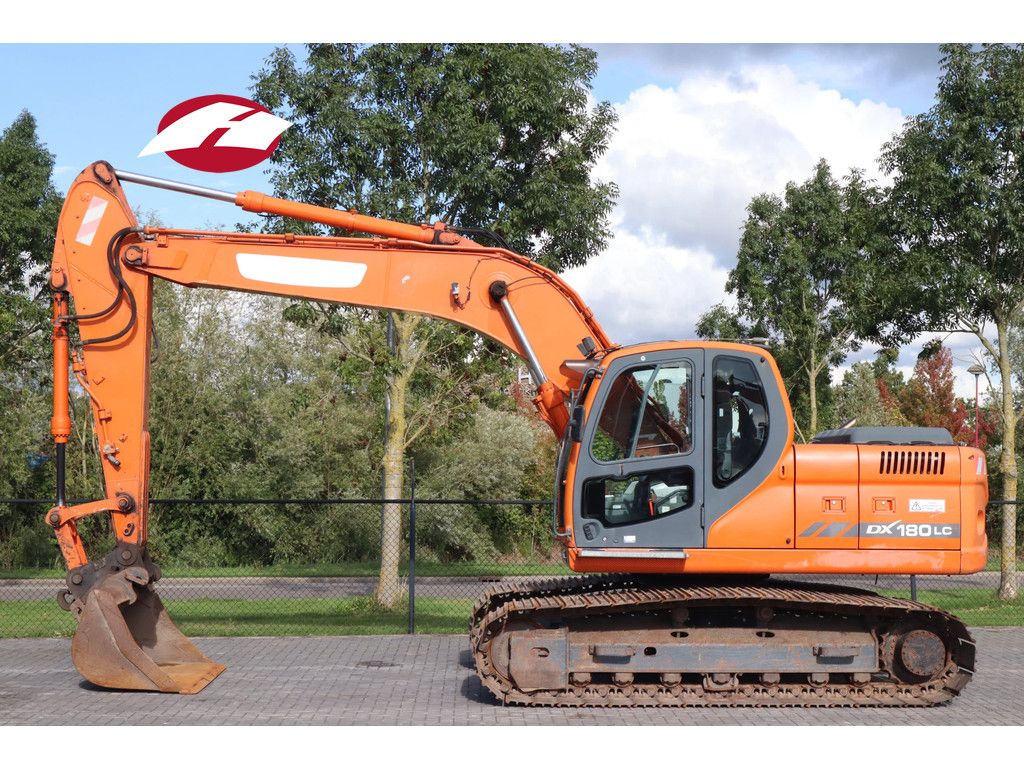 Doosan DX180LC | BUCKET | CW QUICK COUPLER