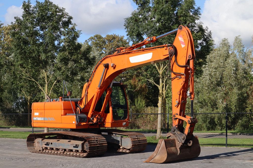 Doosan DX180LC | BUCKET | CW QUICK COUPLER