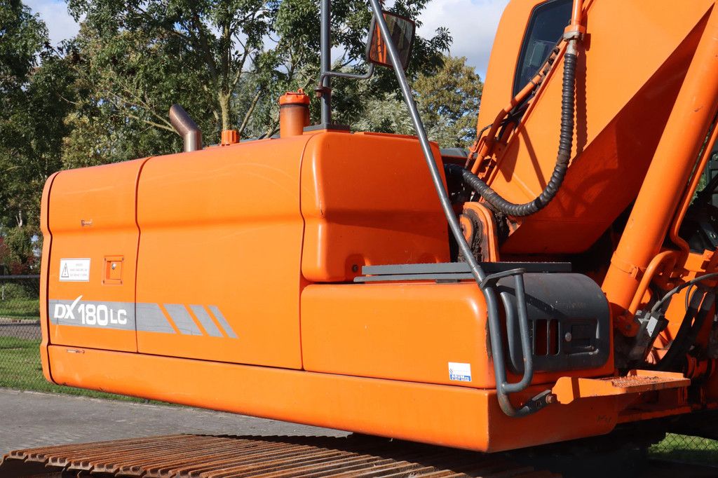 Doosan DX180LC | BUCKET | CW QUICK COUPLER