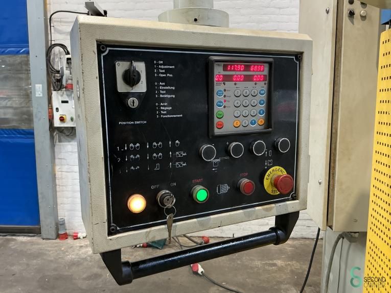 Press brakes Durma HAP 30200 2002