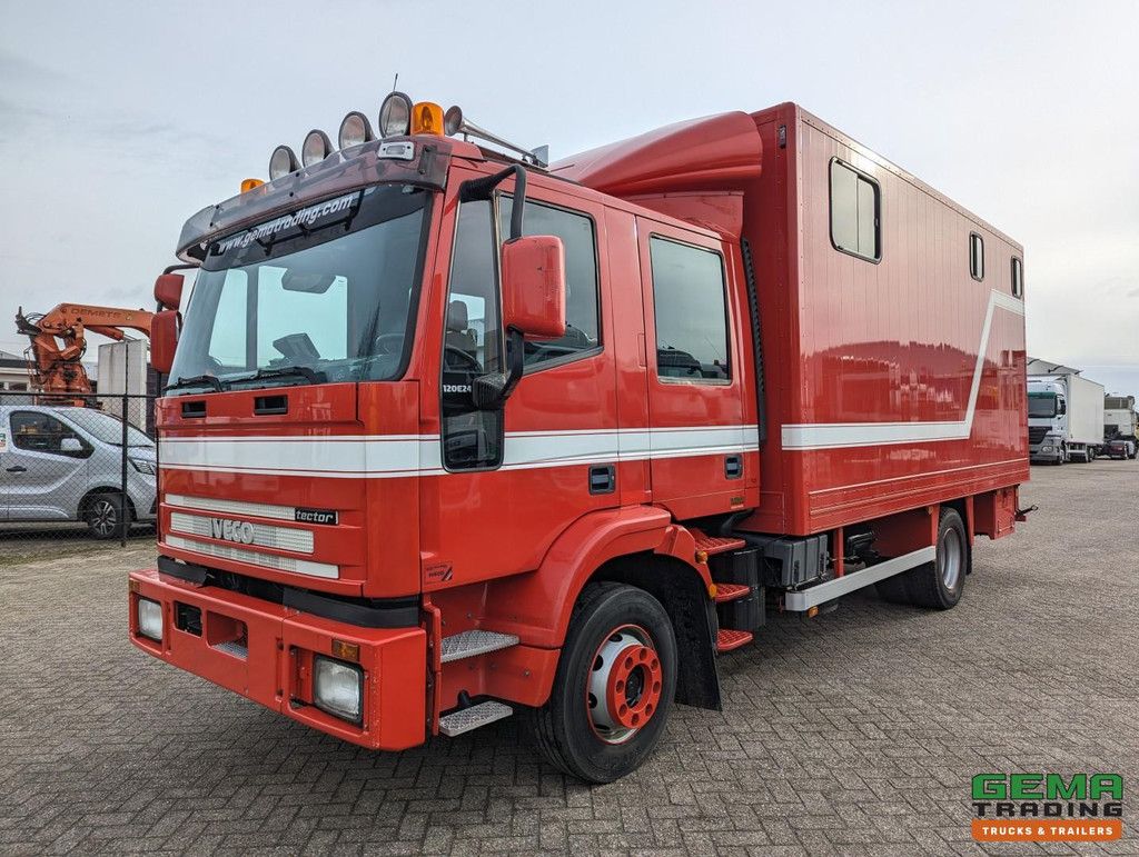 Iveco Tector ML120E24D 4x2 Euro3 Doppelkabine - Pferdeanhänger für 3 Pferde - Umkleidekabine - Hydraulische Ladebordwand - TOP!