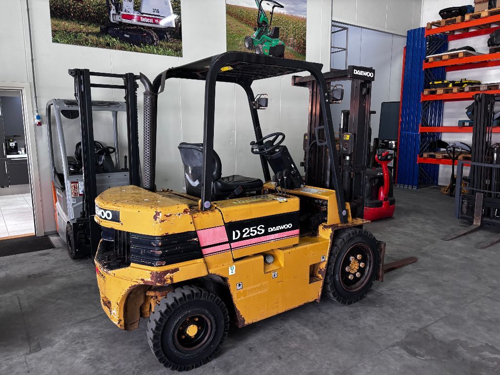 DAEWOO D25S-2 Diesel heftruck