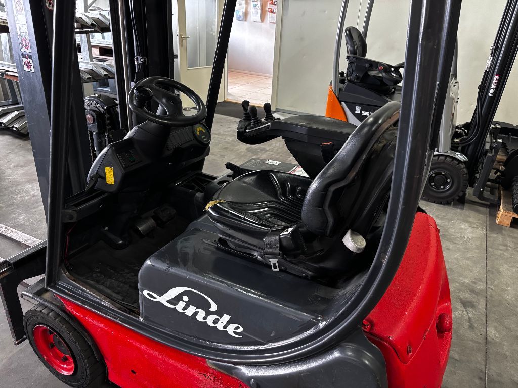 LINDE E14-2 elektrische heftruck TRIPLO / FREELIFT / SIDESHIFT