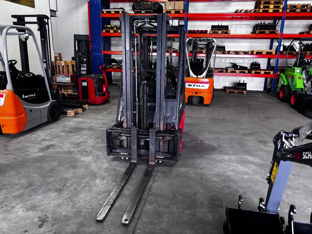 LINDE E14-2 elektrische heftruck TRIPLO / FREELIFT / SIDESHIFT