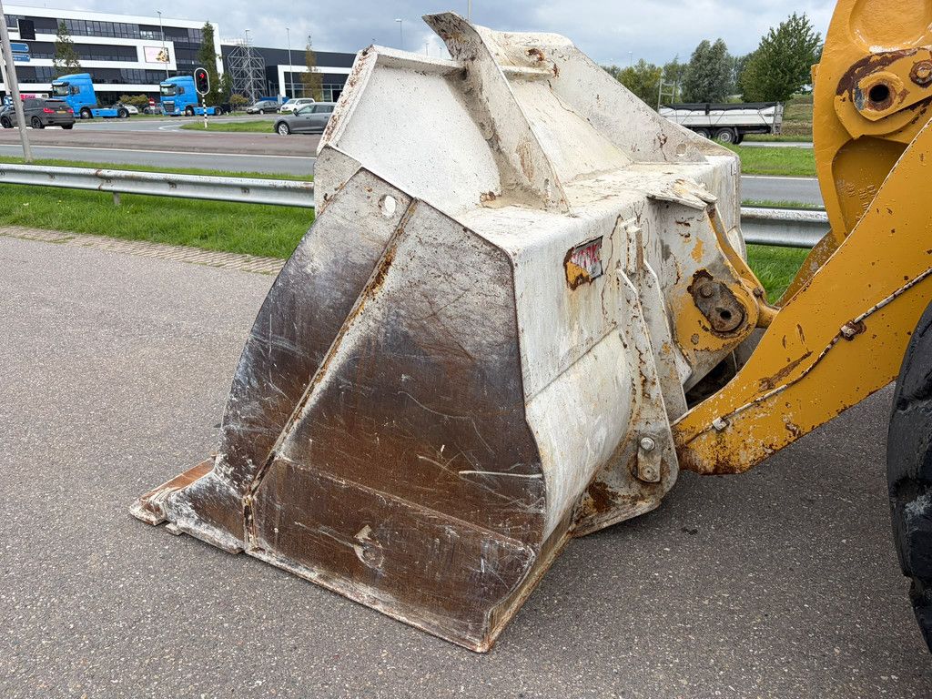 Caterpillar 966K