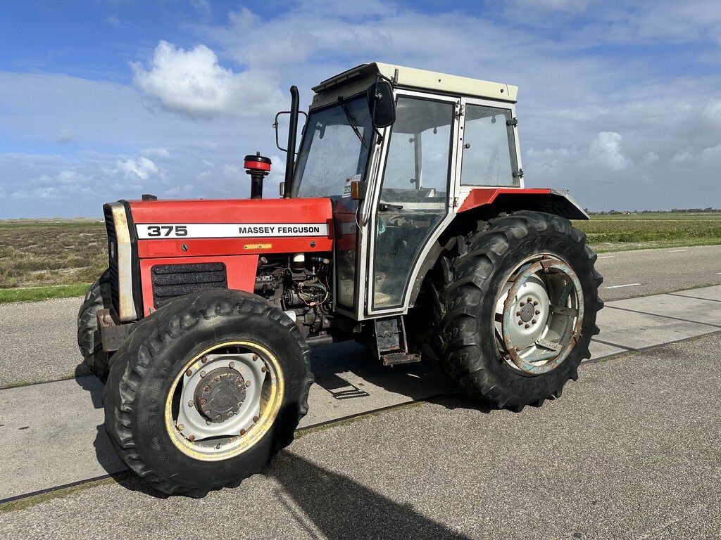 Massey-Ferguson 375
