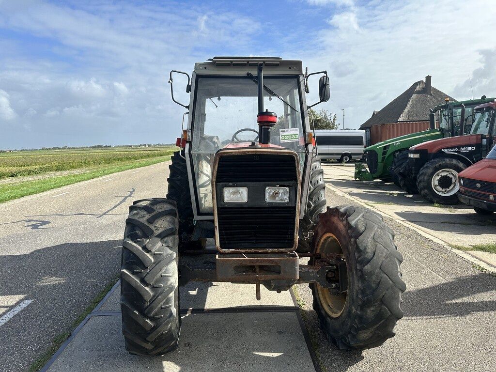 Massey-Ferguson 375