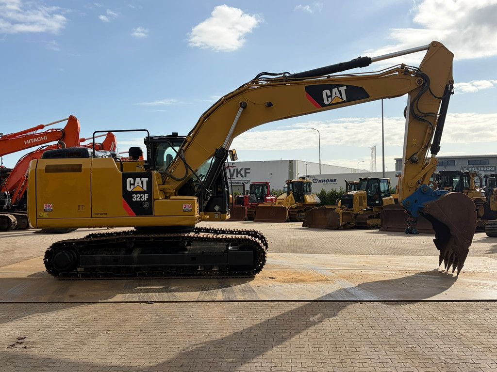 Caterpillar 323FLN