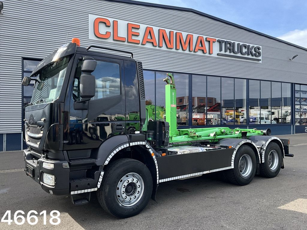 Iveco Trakker AD260T45 6x4 21 Ton haakarmsysteem Just 48.470 km!