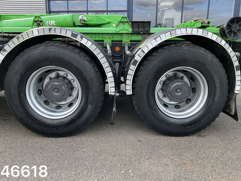 Iveco Trakker AD260T45 6x4 21 Ton haakarmsysteem Just 48.470 km!