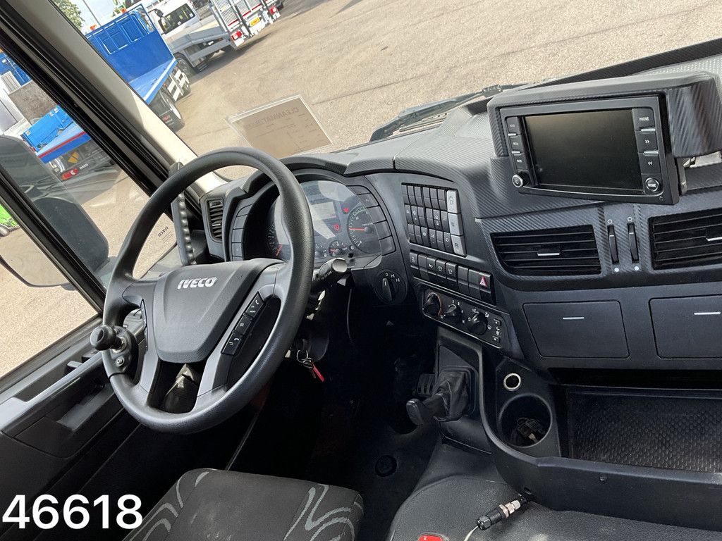 Iveco Trakker AD260T45 6x4 21 Ton haakarmsysteem Just 48.470 km!