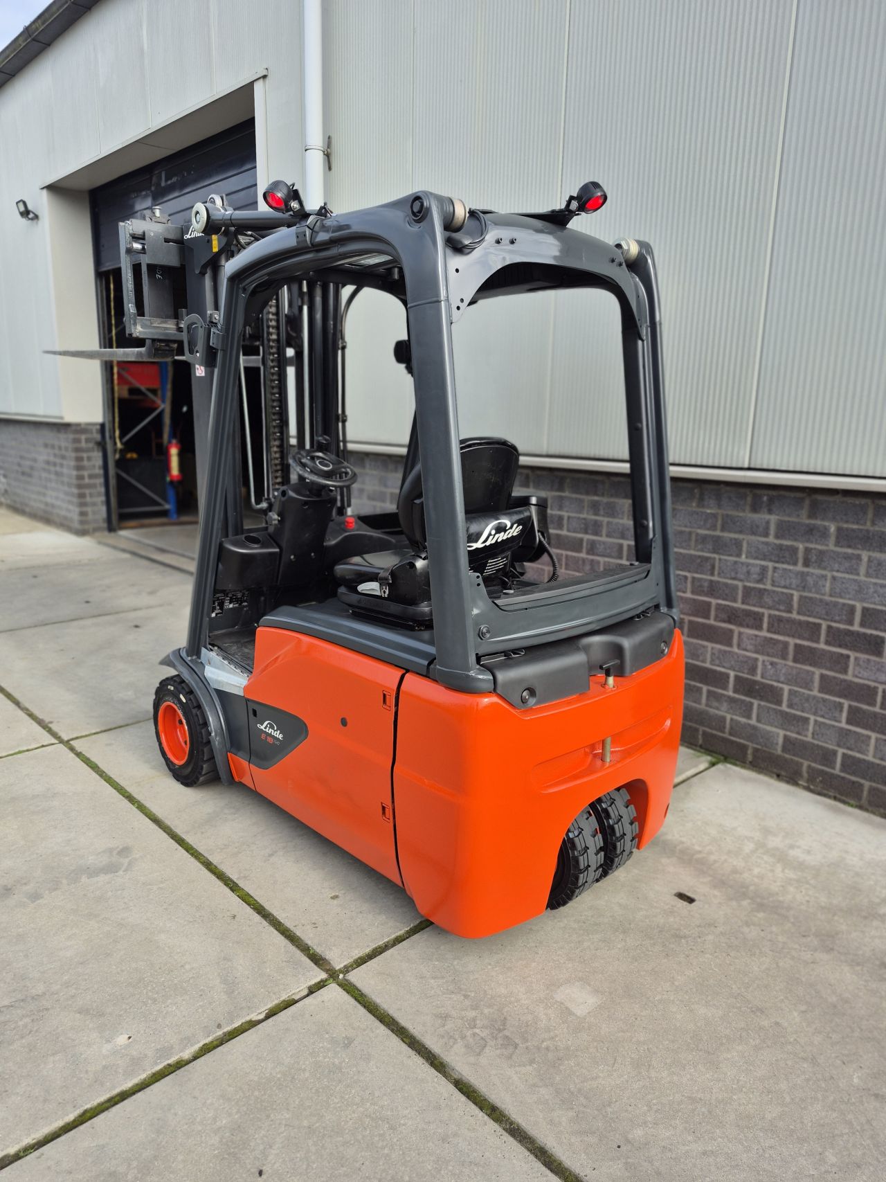 Linde E18-02
