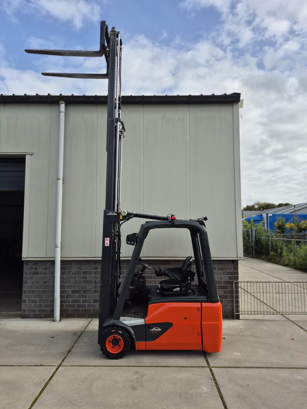Linde E18-02