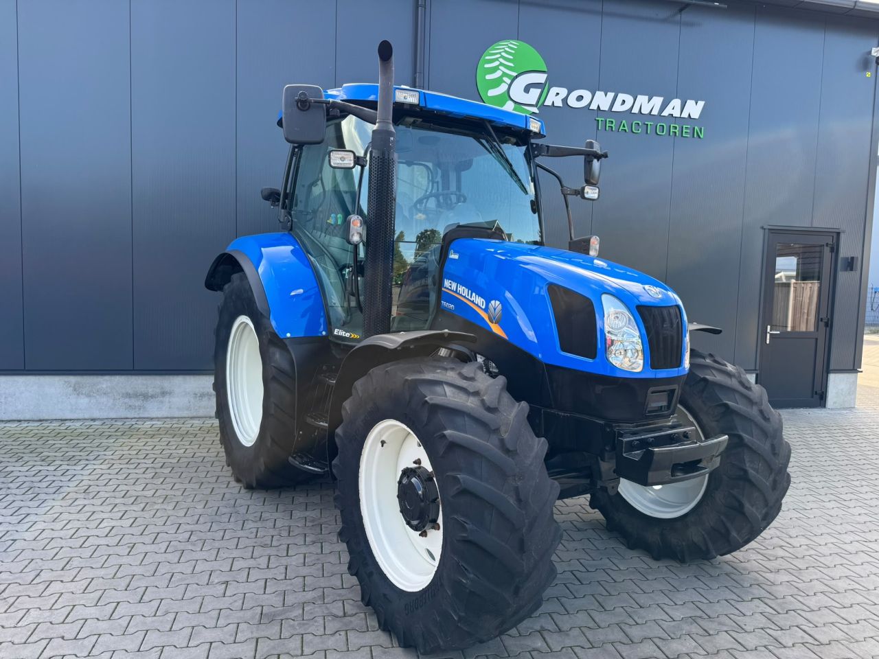 New Holland T6020
