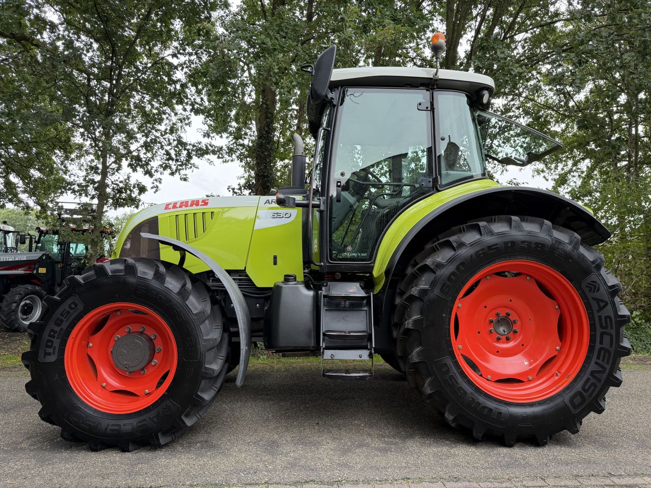 Claas Arion 630