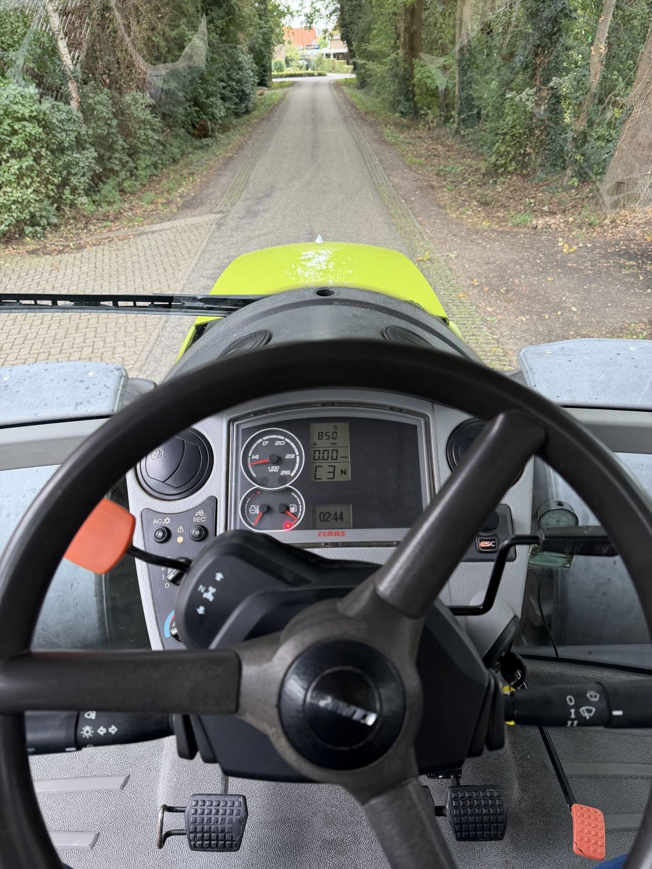 Claas Arion 630