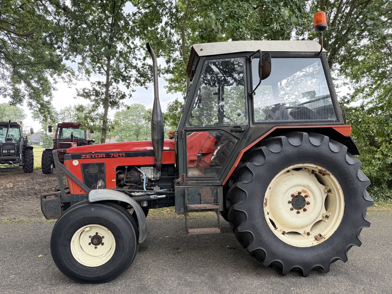 Zetor 7211