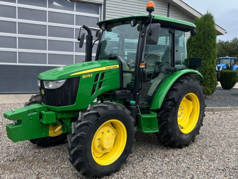 John Deere 5075E Med aircondition og vendegear