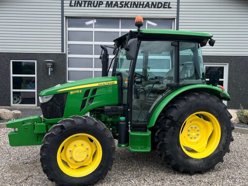 John Deere 5075E Med aircondition og vendegear